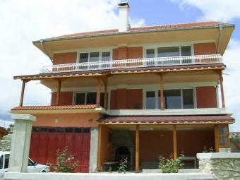 7-bedroom furnished property Albena